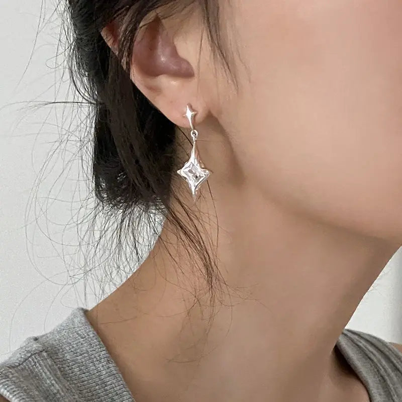 Y2K Exquisite Star Crystal Drop Dangle Earrings for Women High Quality Starlight Unique Simple Silver Color Earring Jewelry Gift