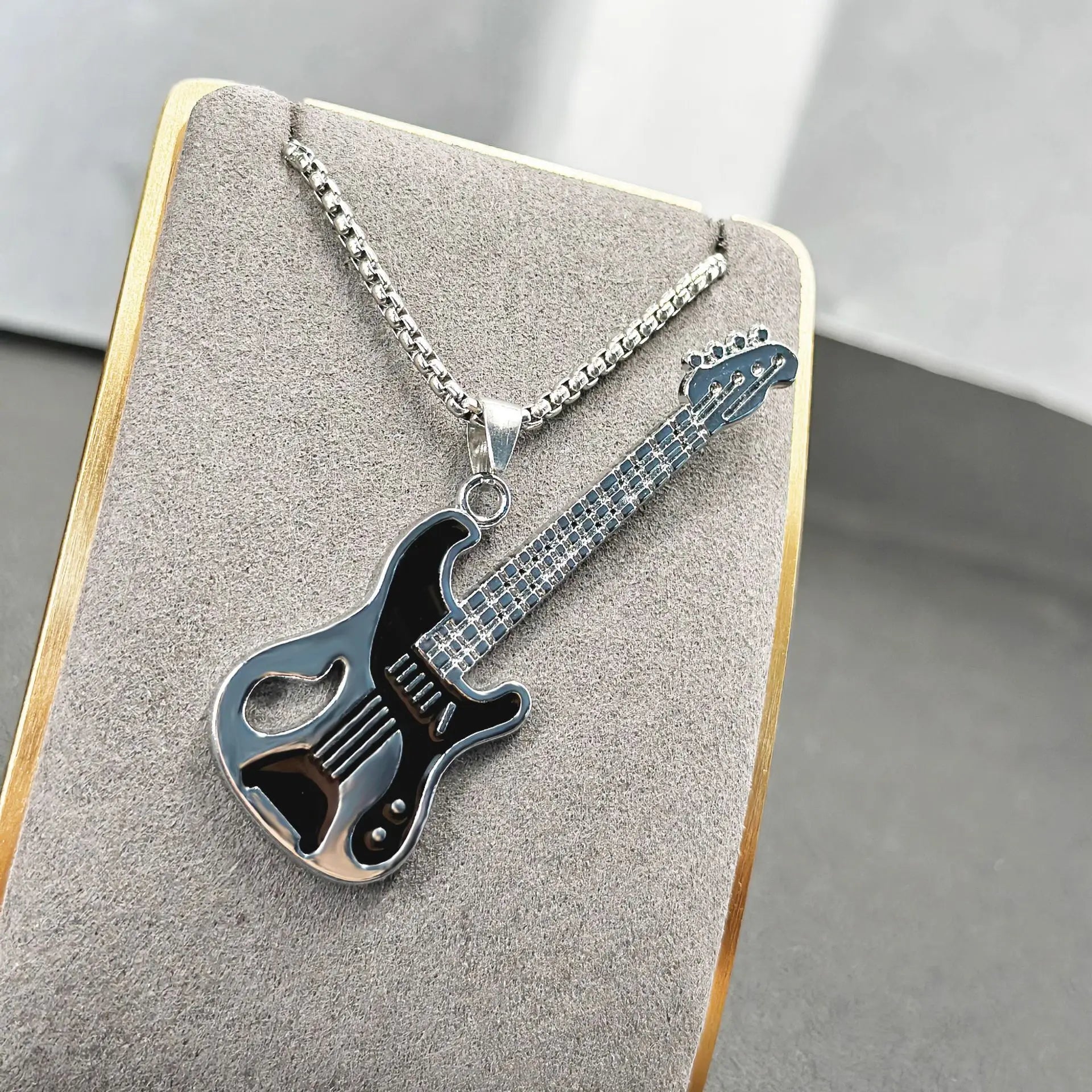 Retro Punk Style Guitar Pendant High Quality Rock Hip Hop Necklace