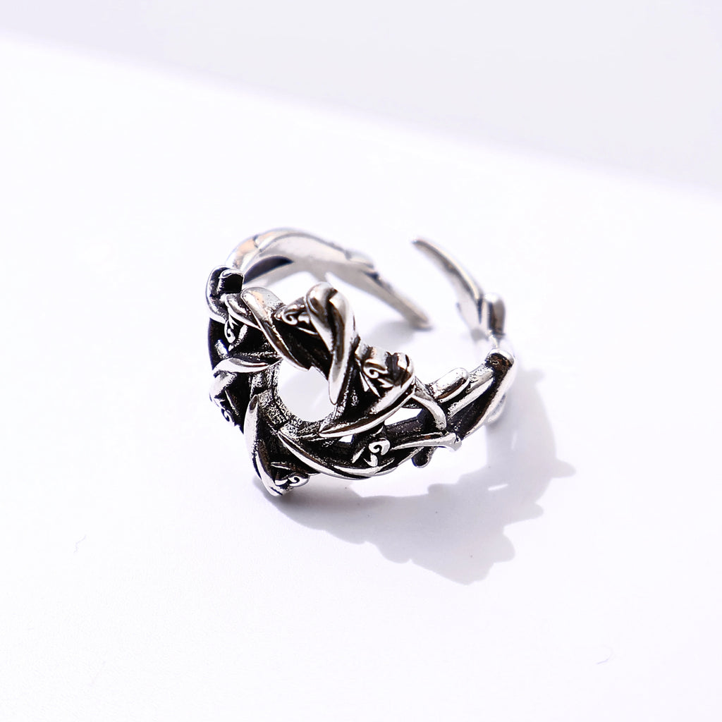 Retro Thorny Vines Star Adjustable Open Ring