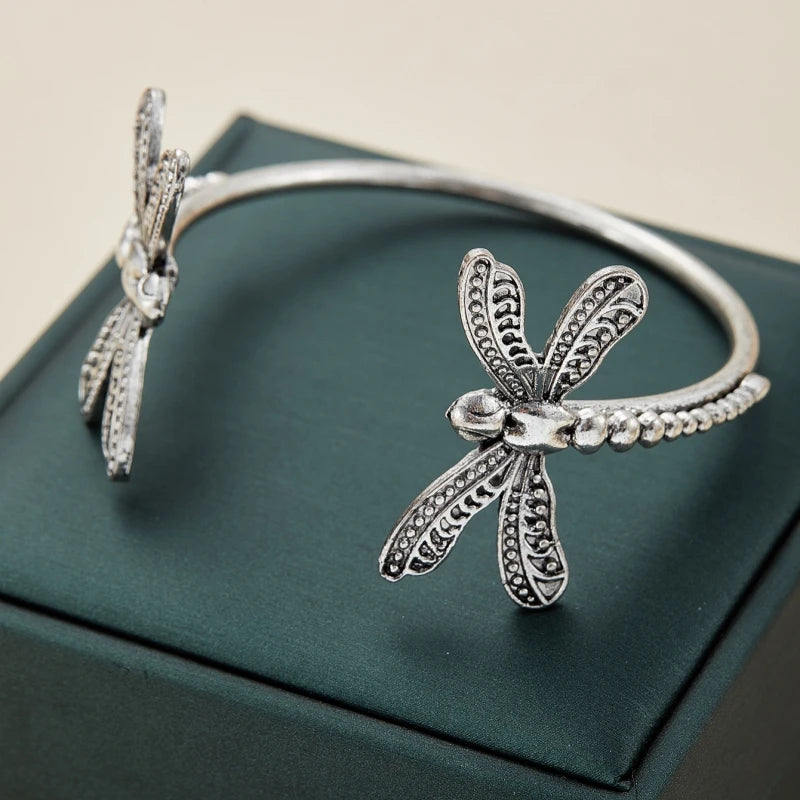 Retro Classic Creative Sword Shaped Bracelets Exquisite